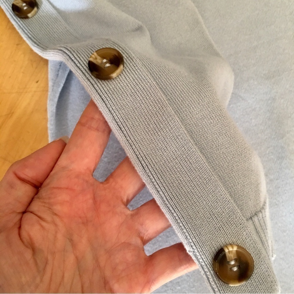 Cable & Gauge Light Blue Sweater Button Detail Size Small - Picture 7 of 17